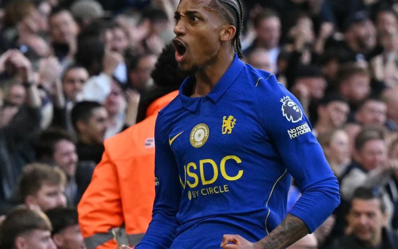 Chelsea brilha com goleada e Arsenal vira jogo; resumos da Premier League