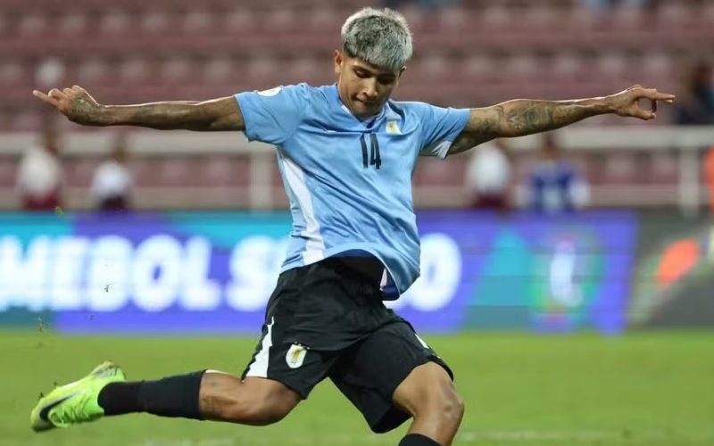Botafogo avança em negociações para contratar a promessa uruguaia Mateo Peralta do Danubio