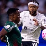 Corinthians sofre com desfalque de Memphis Depay por suspensão no duelo contra o Vitória