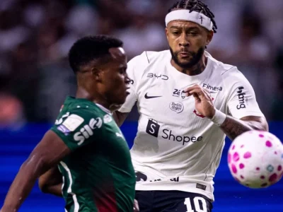 Corinthians sofre com desfalque de Memphis Depay por suspensão no duelo contra o Vitória