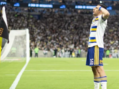 Vasco é eliminado da Sul-Americana após falha de Léo Jardim em derrota para o Boca Juniors