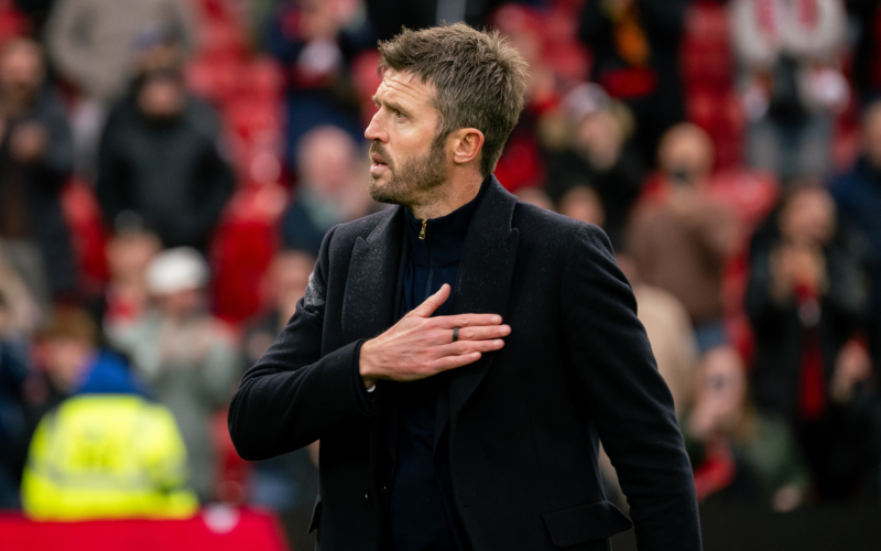 Manchester United sofre goleada em casa e Carrick pode estar com os dias contados após crise no clube