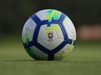 Mais da metade dos clubes da Série A do Brasileiro enfrenta dívidas em atraso, com salários pendentes a jogadores e funcionários