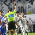 CBF divulga análise do VAR que resultou na expulsão de Neymar por "Lei Vini Jr." em Santos x Bahia