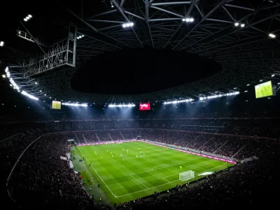 Semifinais da Libertadores e Champions League agitam o futebol nesta quarta-feira