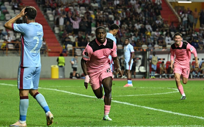 Torreense dá show, mas cede vitória ao Sunderland nos acréscimos na Europa League