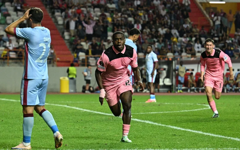Torreense dá show, mas cede vitória ao Sunderland nos acréscimos na Europa League