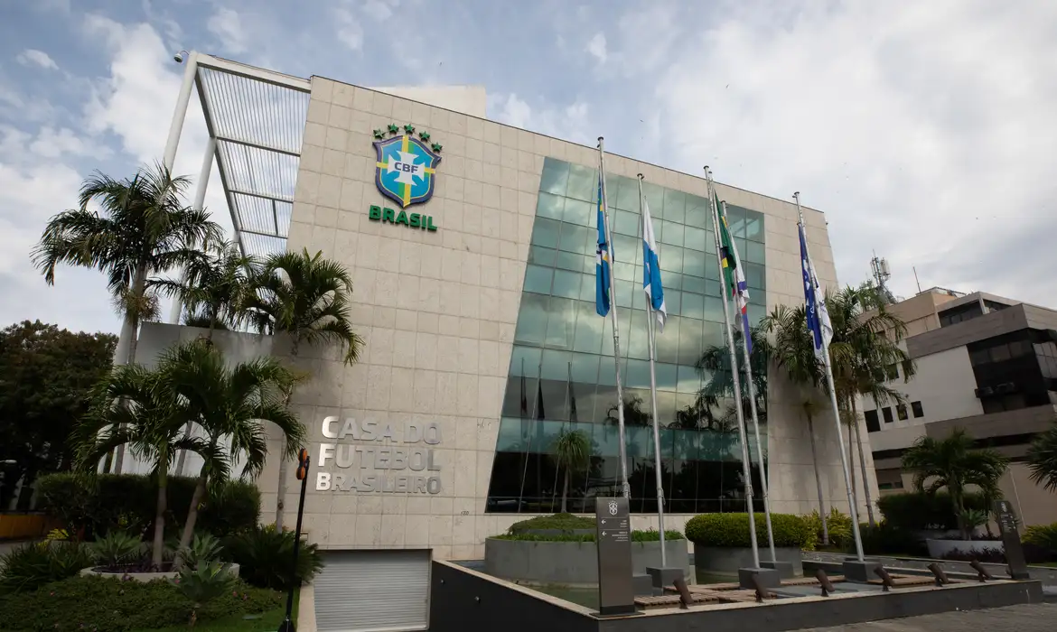 CBF pede investigação de ameaça de presidente da Gaviões contra árbitros após polêmica nas redes sociais