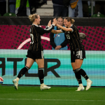 Alemanha e Peru se enfrentam no Rio de Janeiro em amistoso histórico enquanto Brasil se prepara para a Copa Feminina