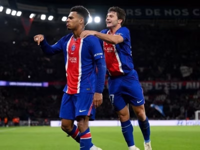 PSG supera Barcelona em jogo emocionante na Champions League e se mantém na liderança