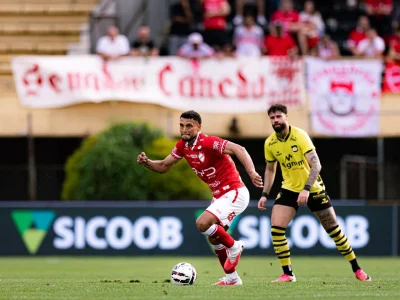 Vila Nova perde liderança da Série B com virada nos acréscimos para o São Bernardo em jogo eletrizante